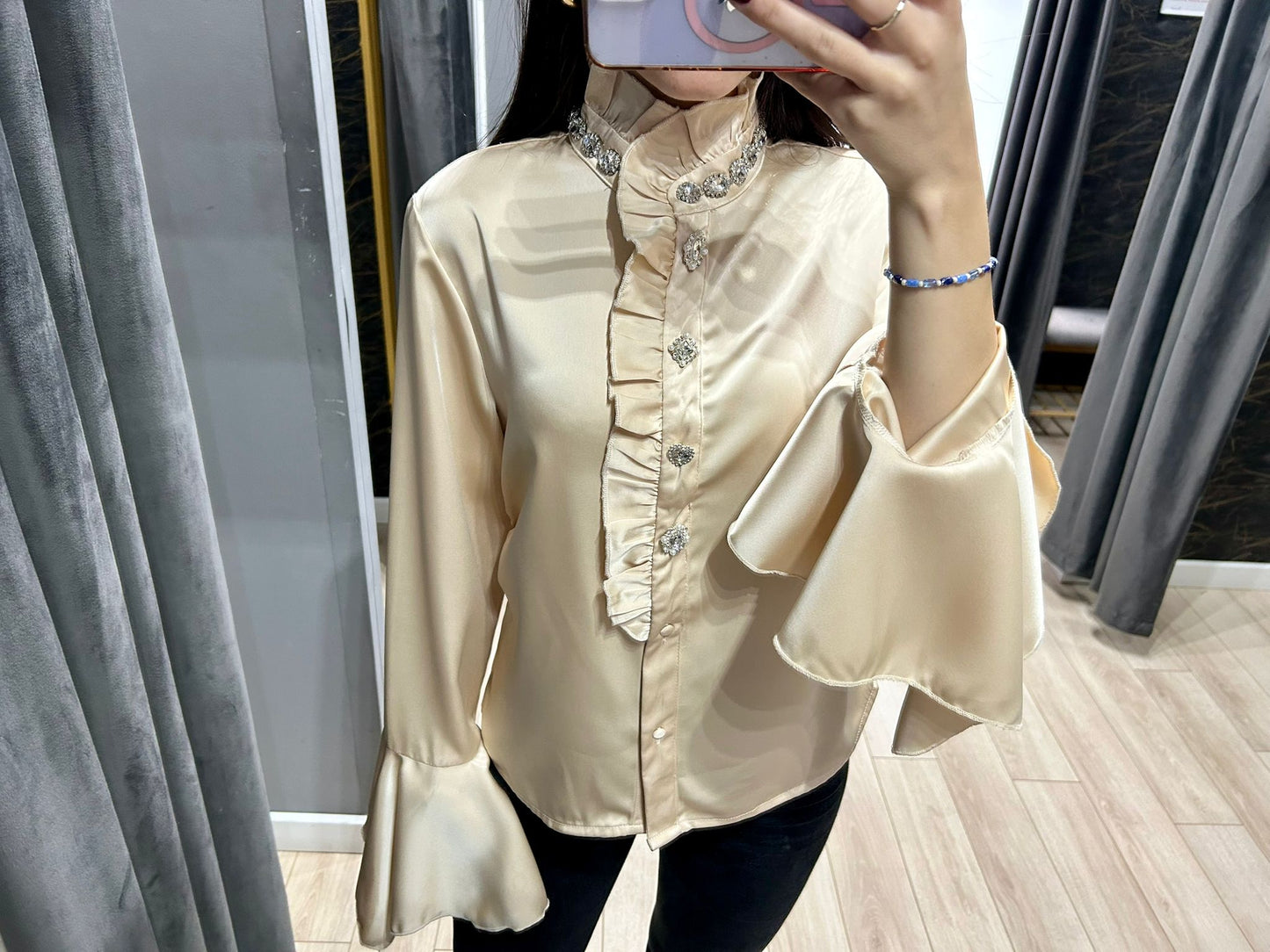 Camasa maneci tip clopot biju