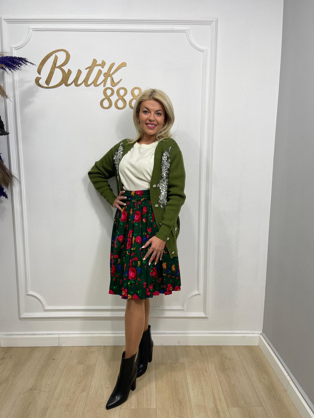 Pulover Nasturi Biju