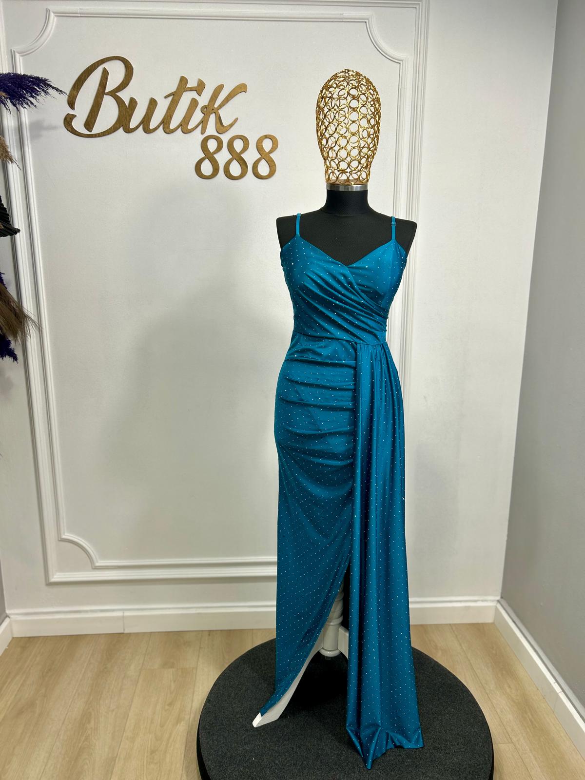 Rochie marime universala cu strasuri si trena