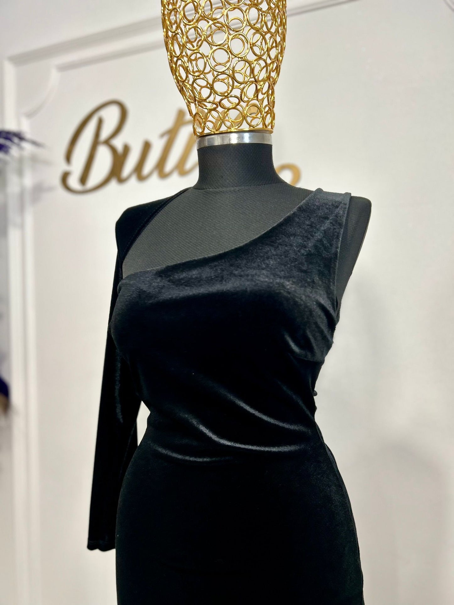 Rochie "Velvet Edge"