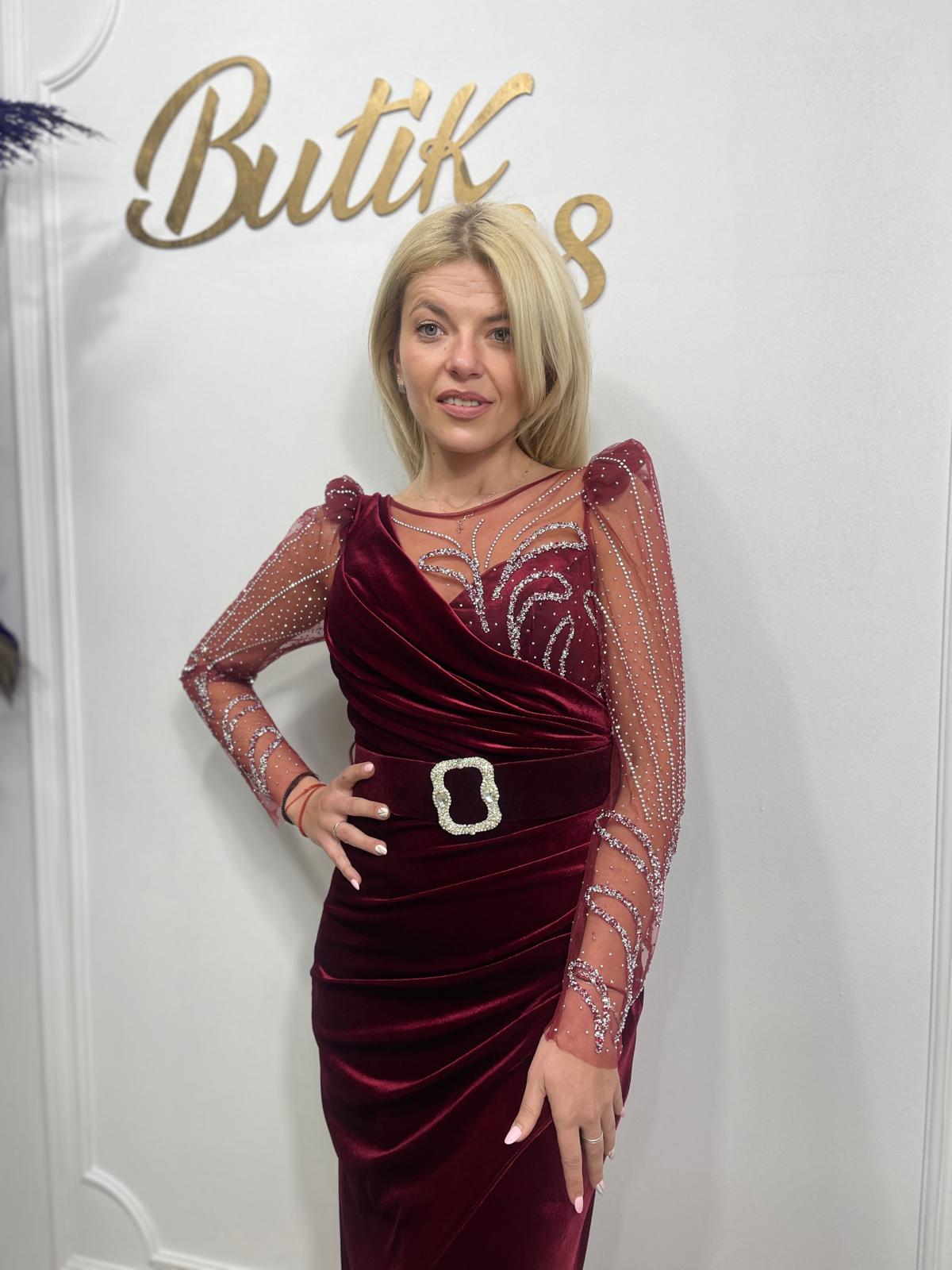 Rochie catifea aplicatii