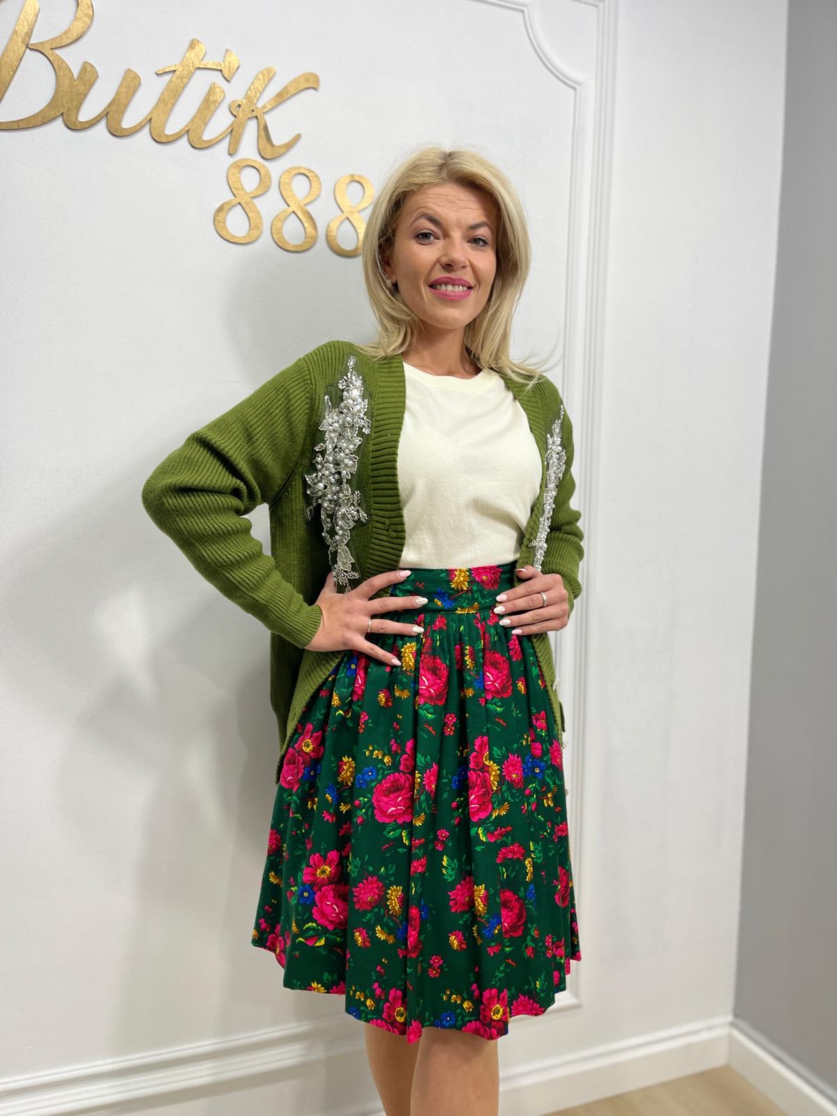 Pulover Nasturi Biju