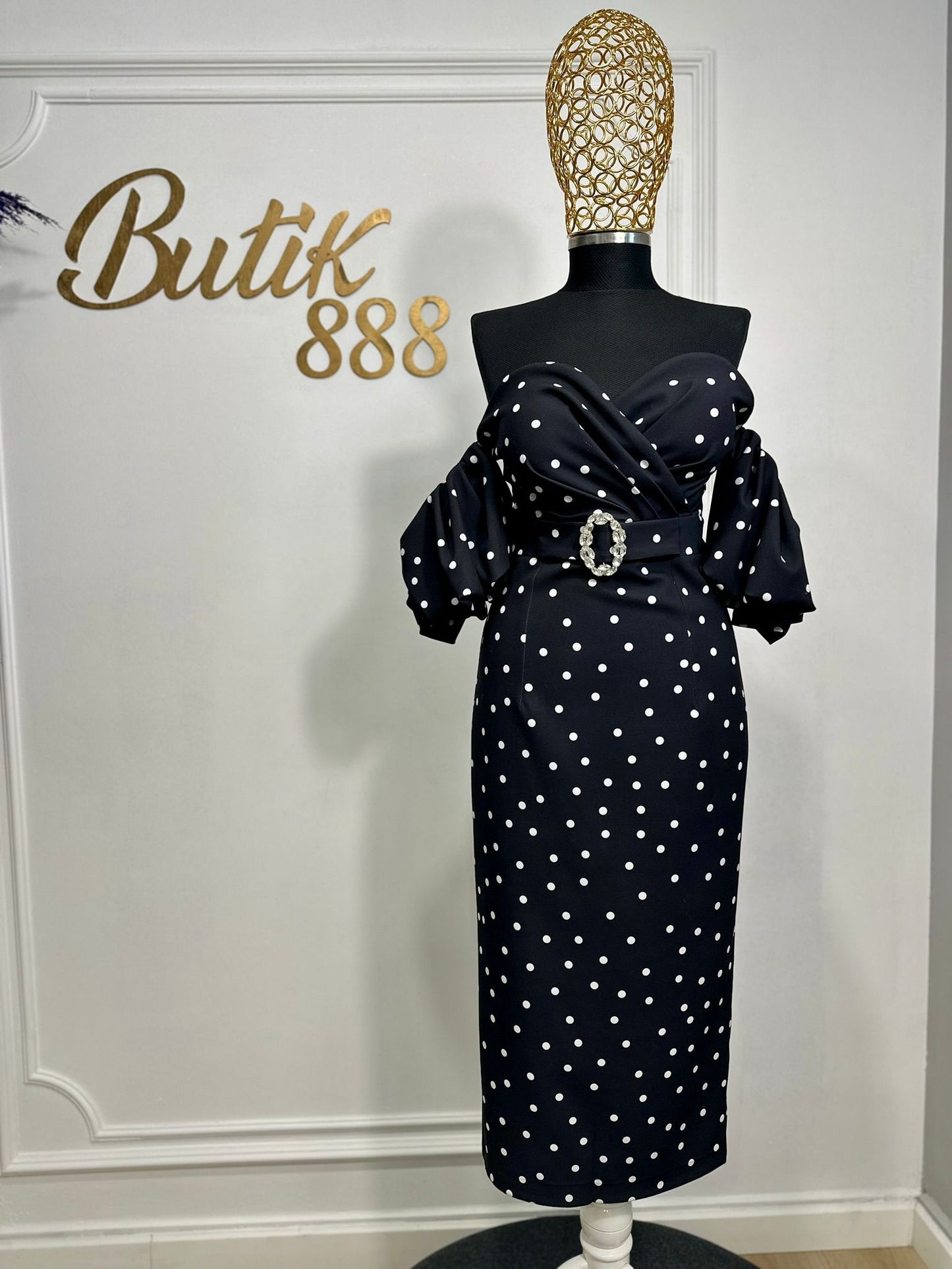 Rochie "Noir Elegance"