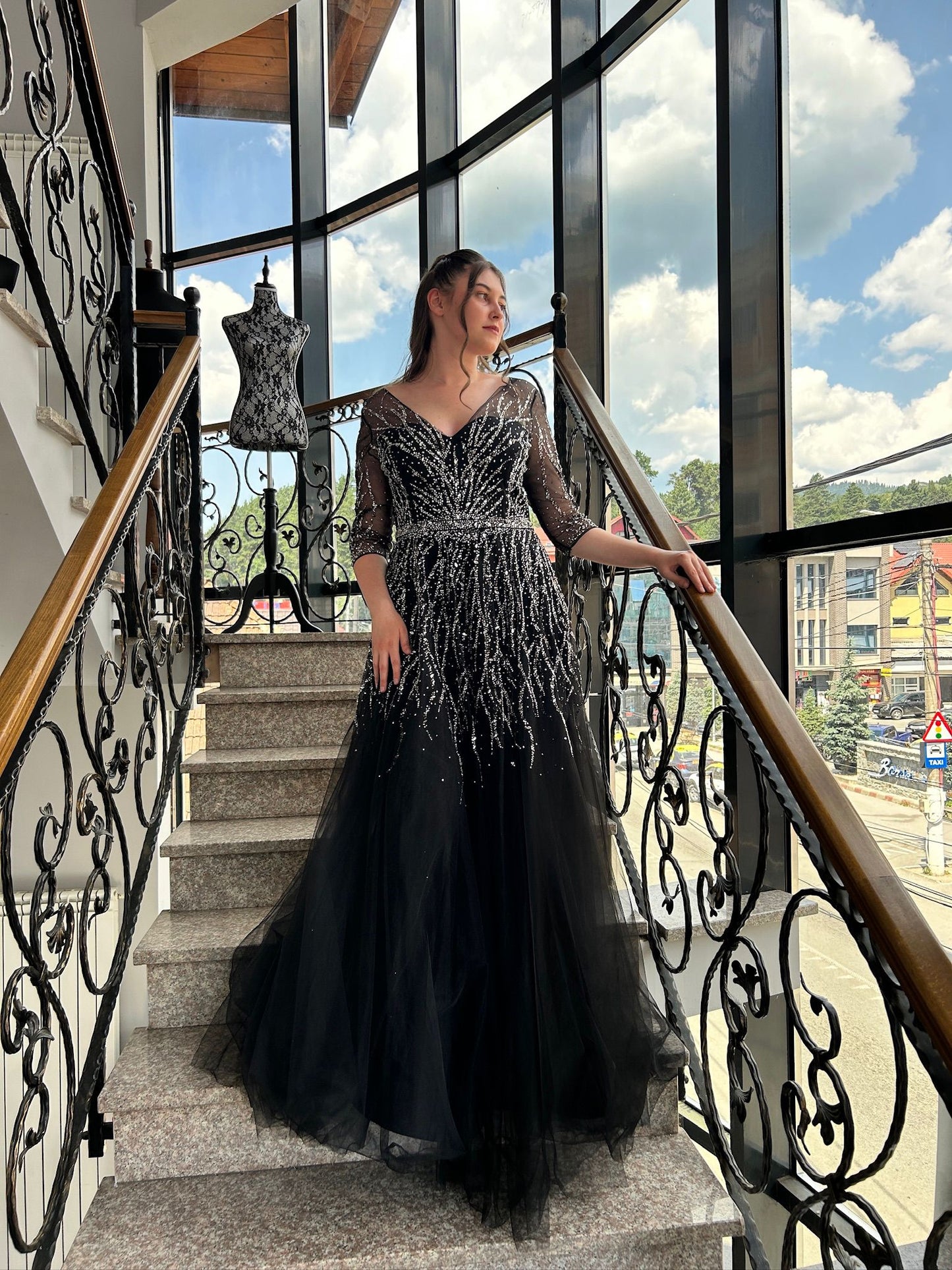 Rochie "Noir Elegance"