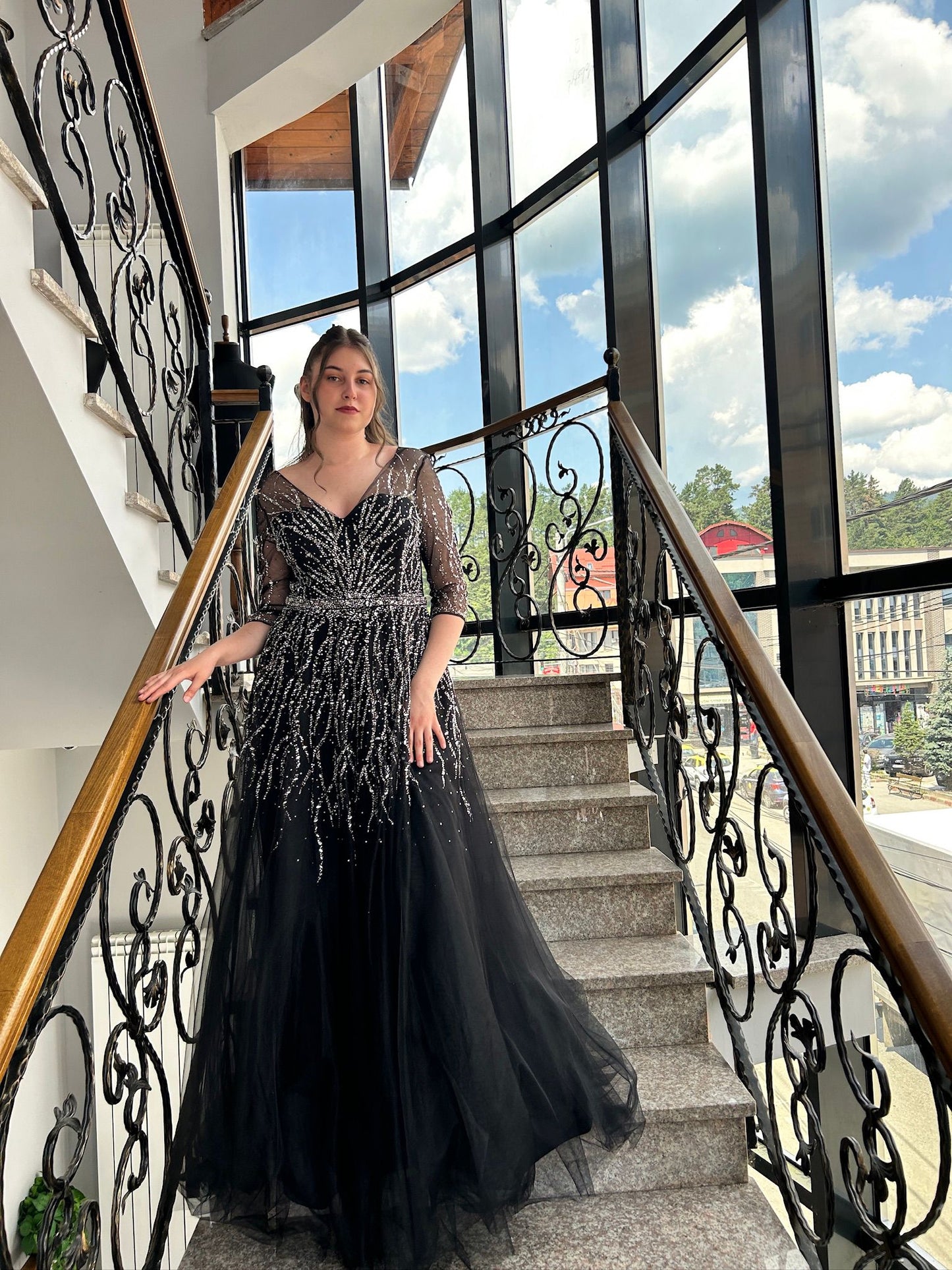 Rochie "Noir Elegance"