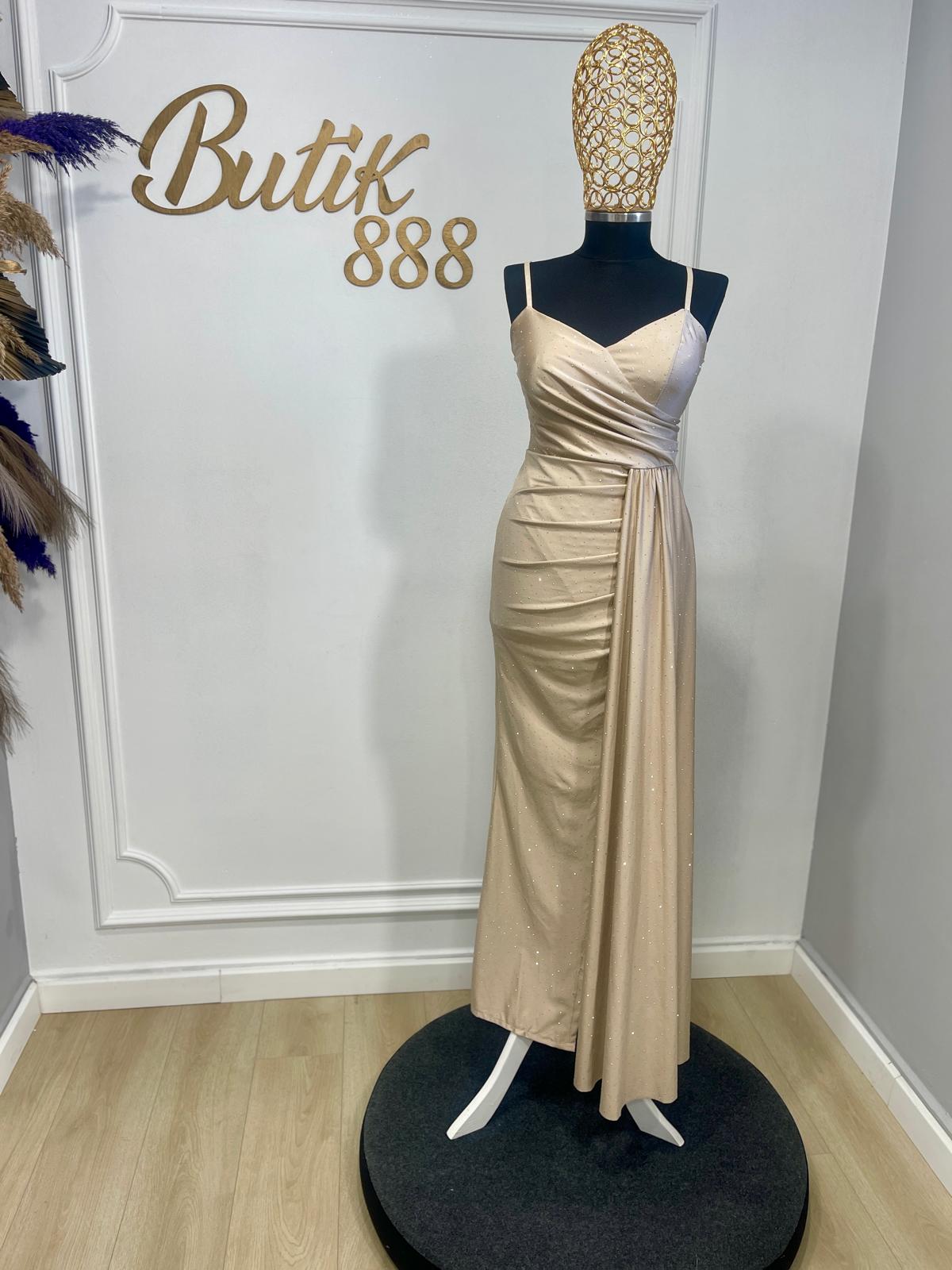 Rochie marime universala cu strasuri si trena