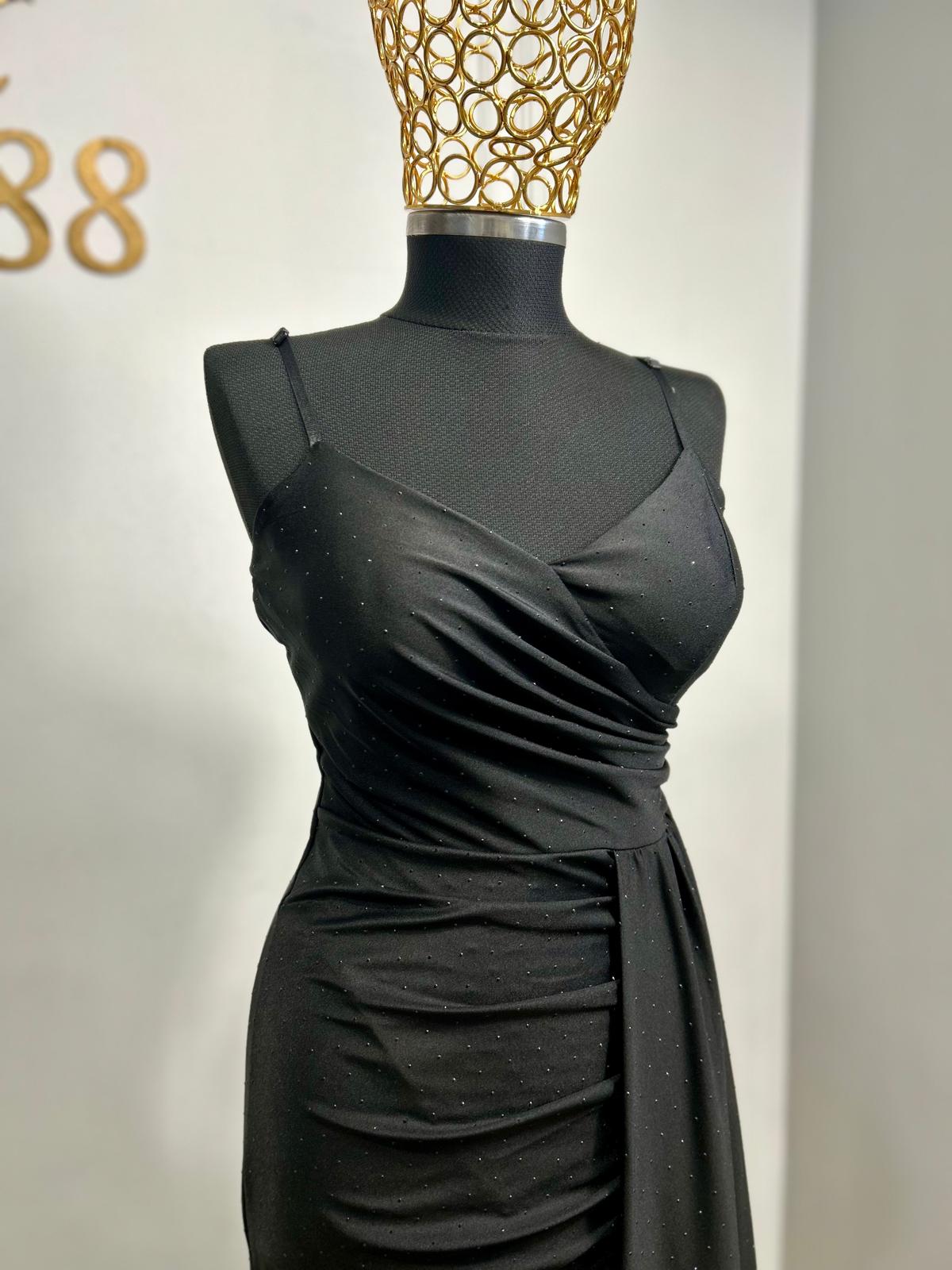 Rochie marime universala cu strasuri si trena